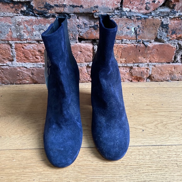 NWT SOLD OUT Rag & Bone Agnes Navy Suede Booties - Picture 9 of 10